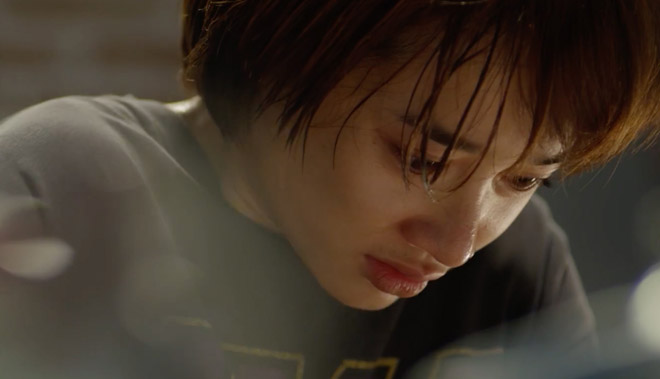 Nhã Phương ám chỉ trục trặc tình cảm với Trường Giang?